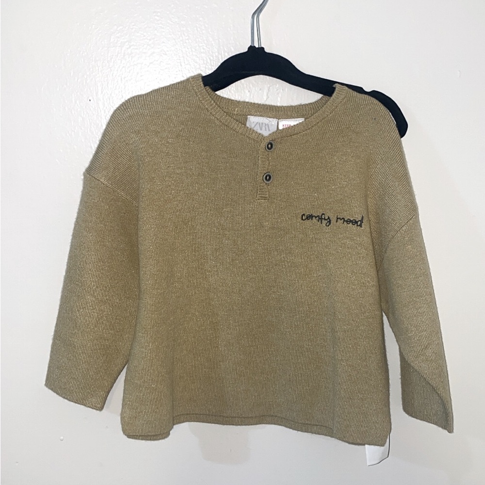 Neutral color Zara sweater